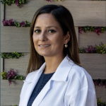 Alejandra Calderón es farmacéutica graduada de UCIMED.